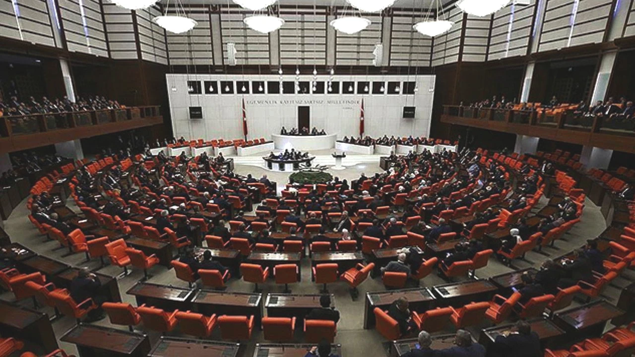 Süresiz Nafaka Kalkıyor mu? Meclis'in Ekim Gündemi Belli Oldu