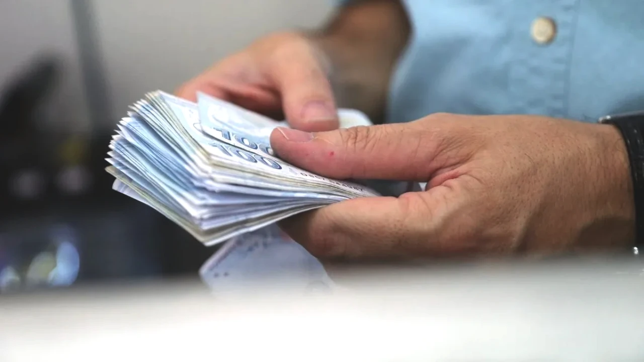 Yıllık İzne Çıkan İşçiye Peşin Ödeme Şart! Yargıtay'dan Tazminat Kararı