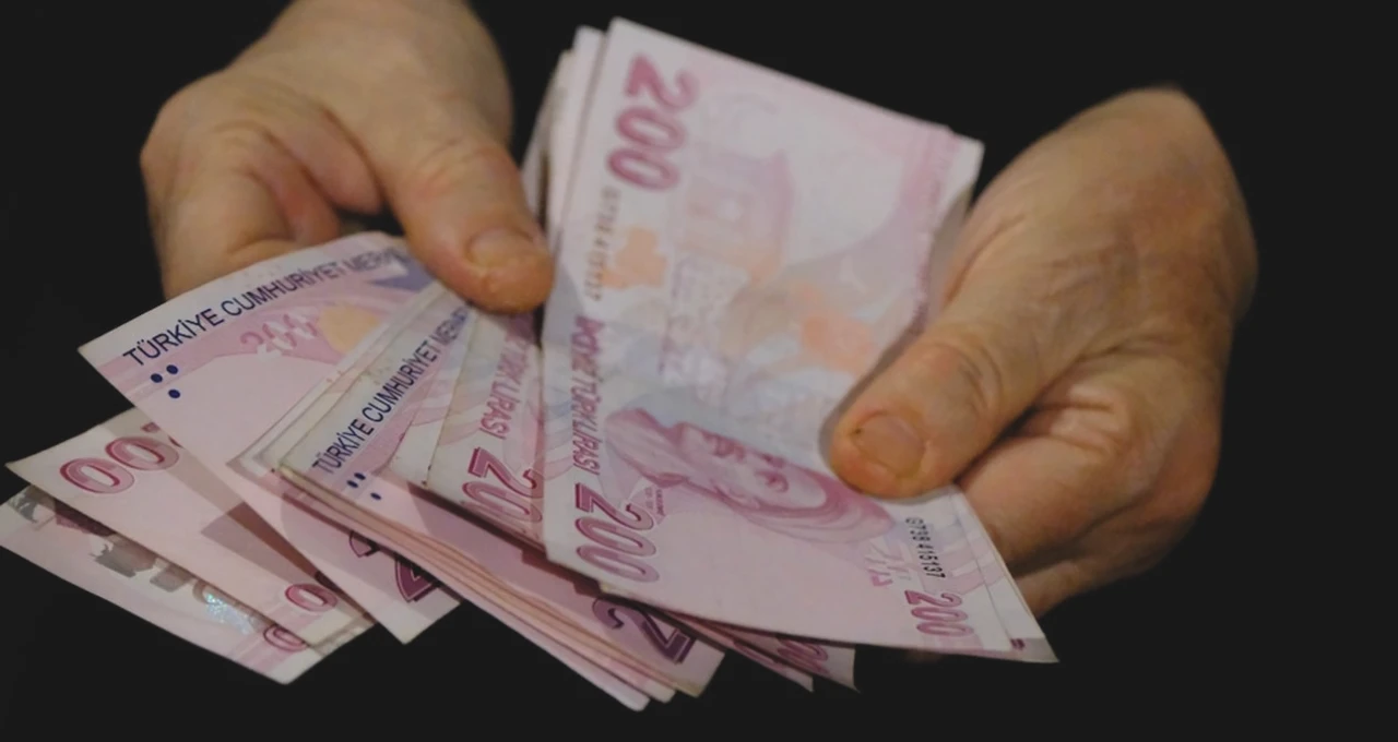 Emekli Zammında İlk Rakam Kesinleşti! Yüzde 5,57 Cepte, En Düşük Aylık Ne Olur?