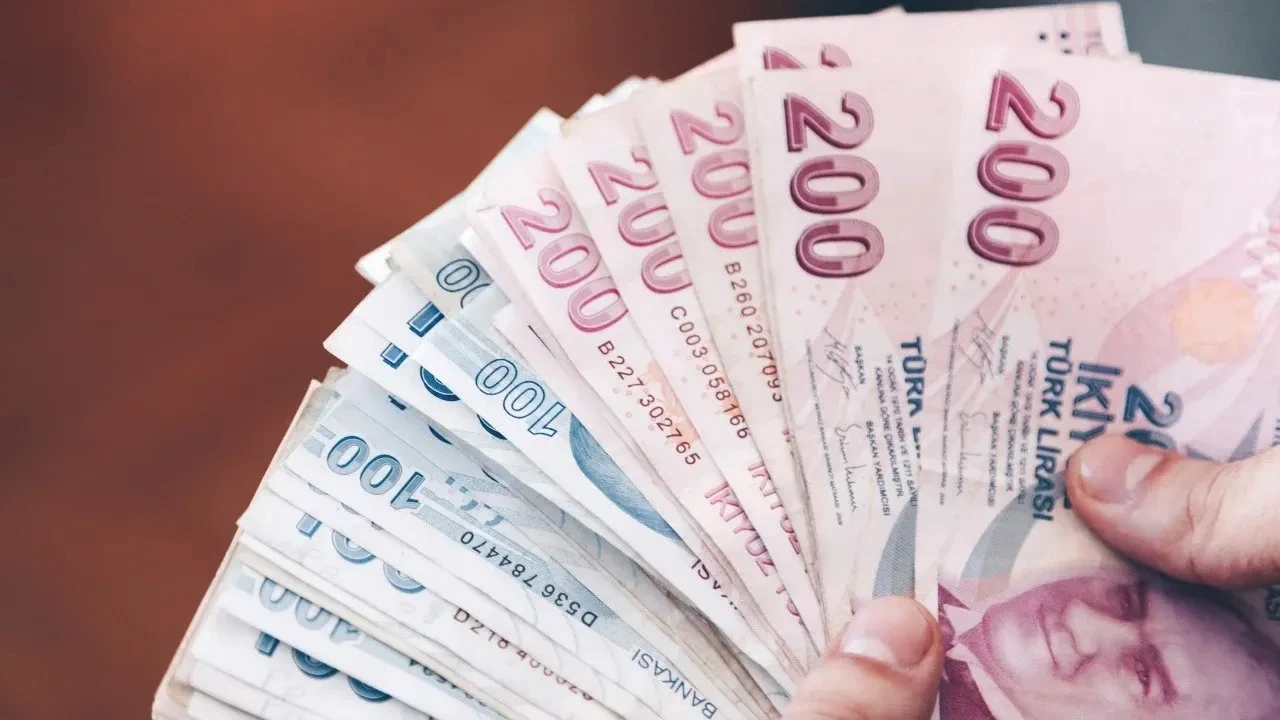 Üniversiteliye Aylık 4 Bin TL Karşılıksız Burs! Başvurular 22 Ekim'de