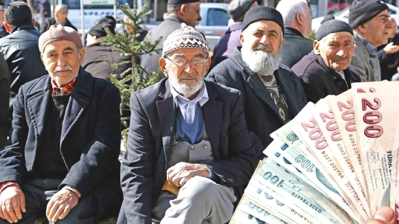 Emekliye Ocakta Çifte Artış İhtimali! SGK Uzmanı Ete: Ek Zam Kaçınılmaz
