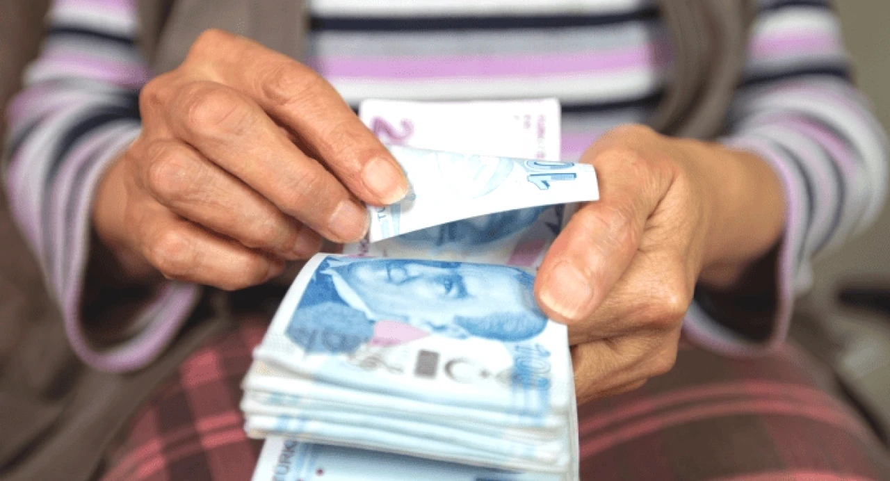 Vatandaşlık Maaşı Taslağı Ortaya Çıktı! 2,5 Milyon Haneye Kartla Ödeme
